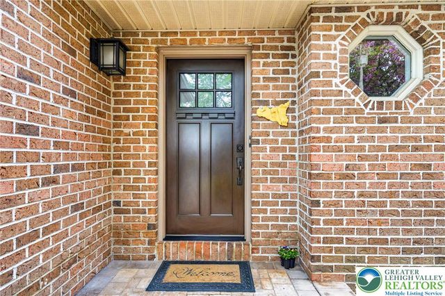 50 Olde Penn Drive, Palmer Twp, PA 18045