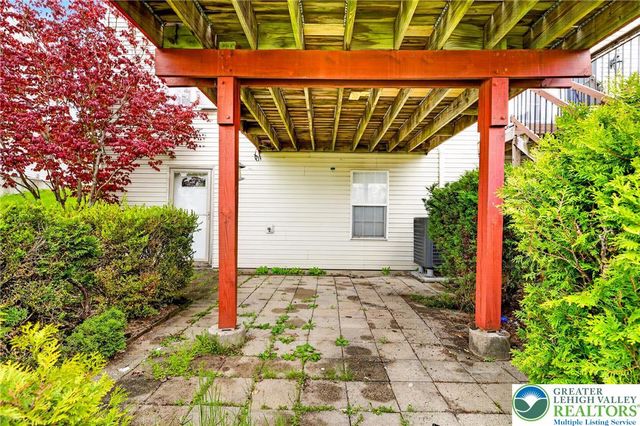 50 Olde Penn Drive, Palmer Twp, PA 18045