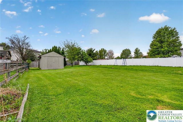 50 Olde Penn Drive, Palmer Twp, PA 18045