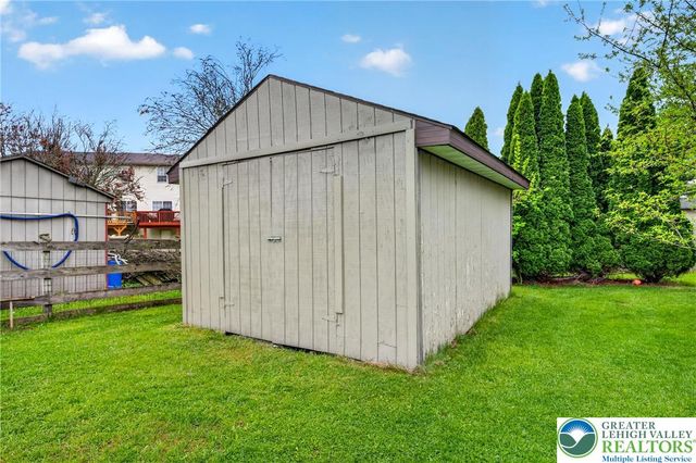 50 Olde Penn Drive, Palmer Twp, PA 18045