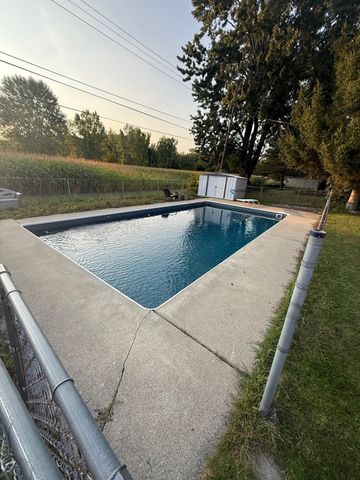 4408 Darla Drive, Bay City, MI 48708