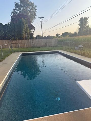 4408 Darla Drive, Bay City, MI 48708