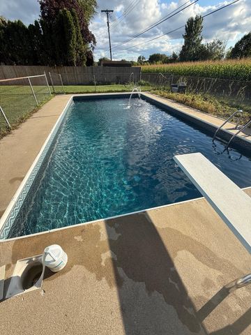 4408 Darla Drive, Bay City, MI 48708