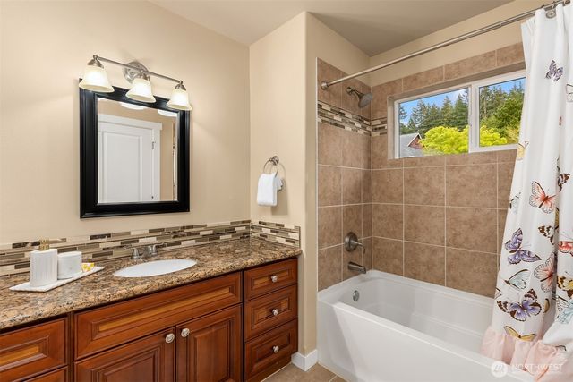 23178 Aslan Place NE, Kingston, WA 98346