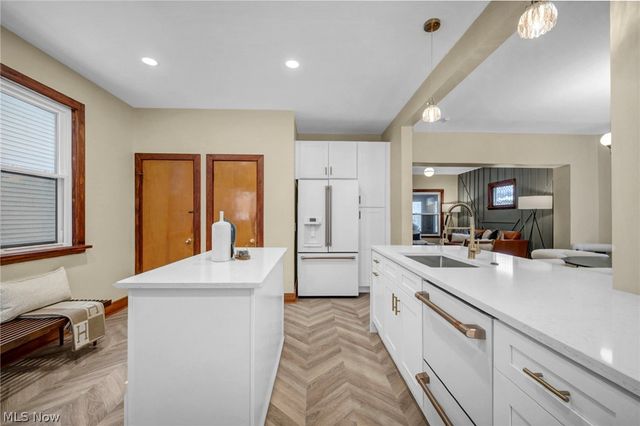 1345 Cove Avenue, Lakewood, OH 44107