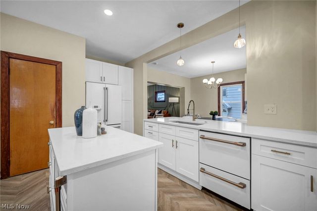 1345 Cove Avenue, Lakewood, OH 44107