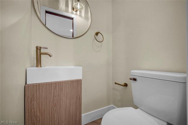 1345 Cove Avenue, Lakewood, OH 44107