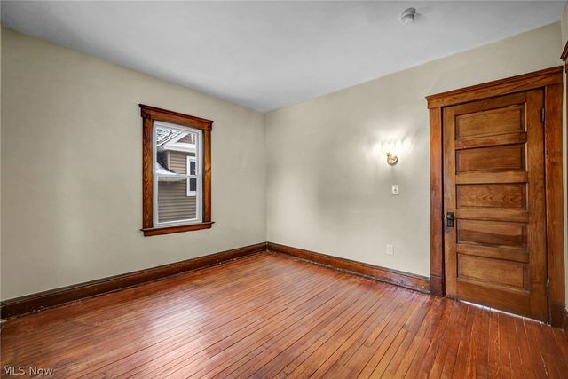 1345 Cove Avenue, Lakewood, OH 44107