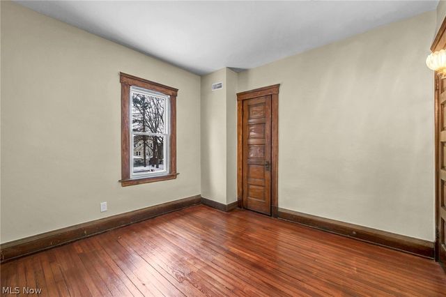 1345 Cove Avenue, Lakewood, OH 44107