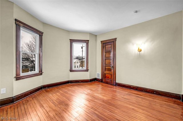 1345 Cove Avenue, Lakewood, OH 44107