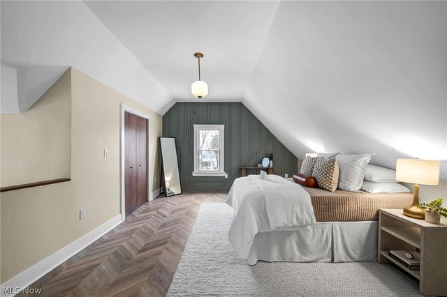 1345 Cove Avenue, Lakewood, OH 44107