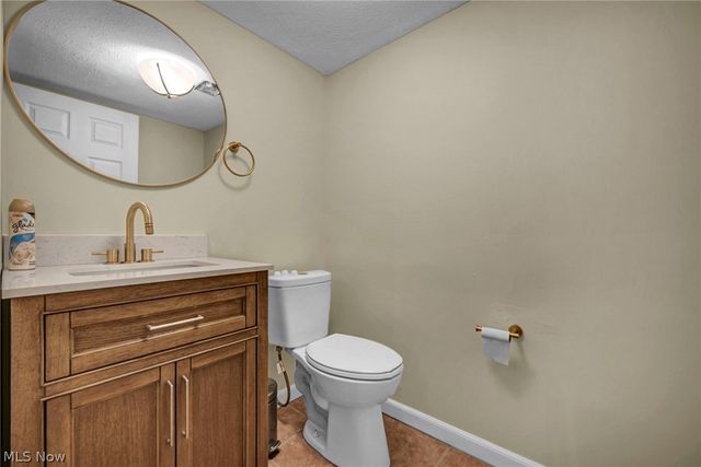 1345 Cove Avenue, Lakewood, OH 44107