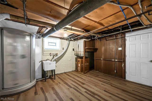 1345 Cove Avenue, Lakewood, OH 44107