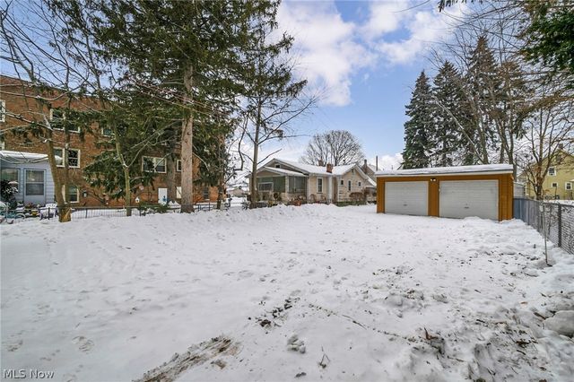 1345 Cove Avenue, Lakewood, OH 44107