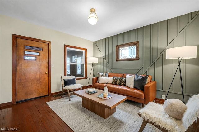 1345 Cove Avenue, Lakewood, OH 44107