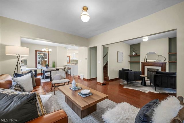 1345 Cove Avenue, Lakewood, OH 44107