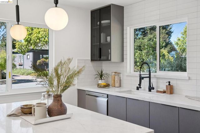 920 Page St, Berkeley, CA 94710