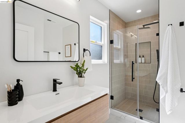 920 Page St, Berkeley, CA 94710