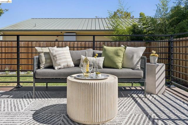920 Page St, Berkeley, CA 94710