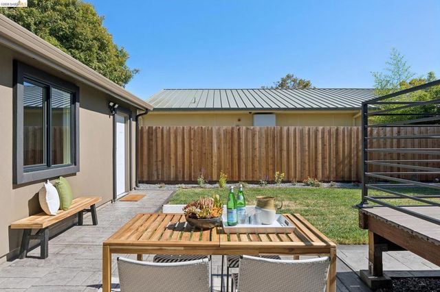 920 Page St, Berkeley, CA 94710