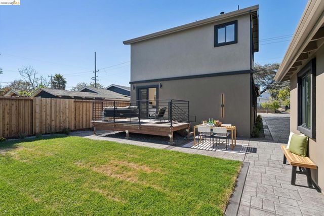 920 Page St, Berkeley, CA 94710