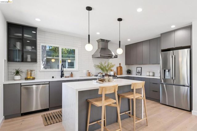 920 Page St, Berkeley, CA 94710