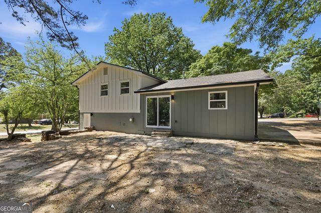 6408 Veracruse Drive, Morrow, GA 30260
