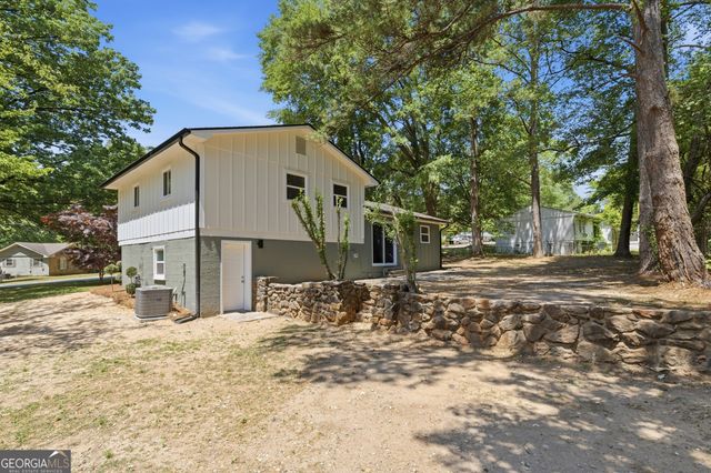 6408 Veracruse Drive, Morrow, GA 30260