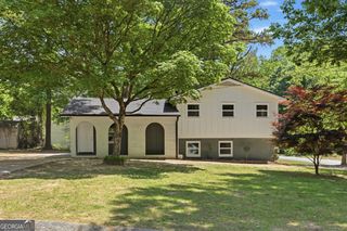 6408 Veracruse Drive, Morrow, GA 30260