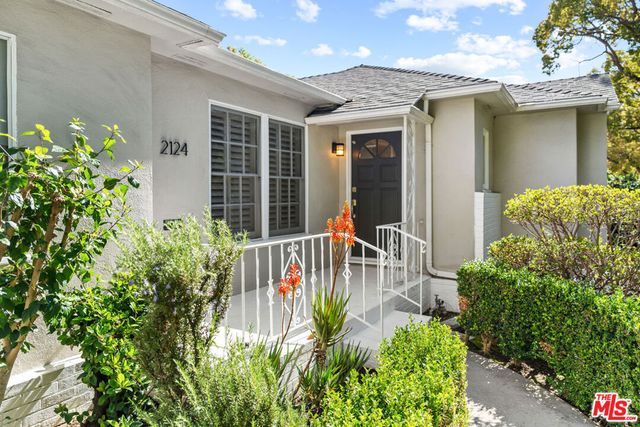 2124 Hillsboro Avenue, Los Angeles, CA 90034