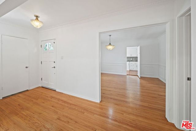 2124 Hillsboro Avenue, Los Angeles, CA 90034