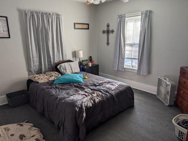 717 W Pleasant Street, Freeport, IL 61032