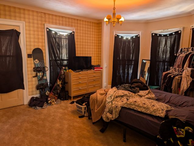 717 W Pleasant Street, Freeport, IL 61032