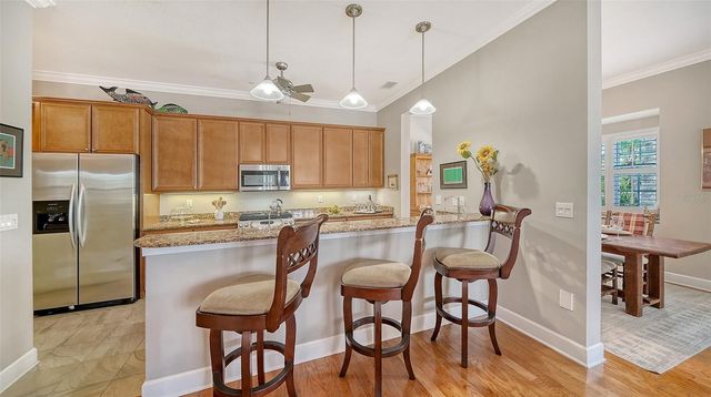 357 TIERRA MAR LANE 5, Sarasota, FL 34242