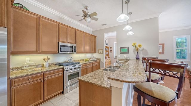 357 TIERRA MAR LANE 5, Sarasota, FL 34242