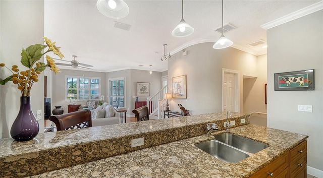 357 TIERRA MAR LANE 5, Sarasota, FL 34242