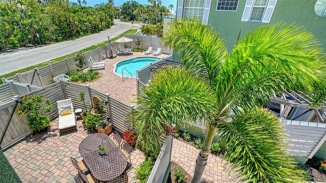 357 TIERRA MAR LANE 5, Sarasota, FL 34242