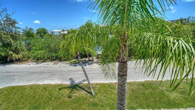 357 TIERRA MAR LANE 5, Sarasota, FL 34242