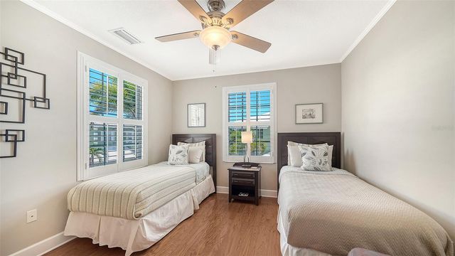 357 TIERRA MAR LANE 5, Sarasota, FL 34242