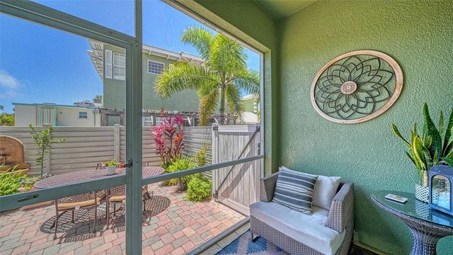 357 TIERRA MAR LANE 5, Sarasota, FL 34242