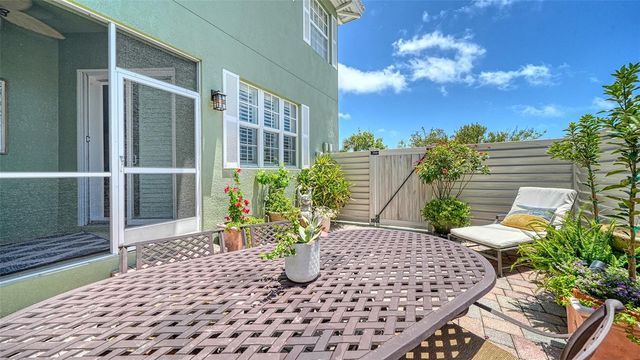 357 TIERRA MAR LANE 5, Sarasota, FL 34242