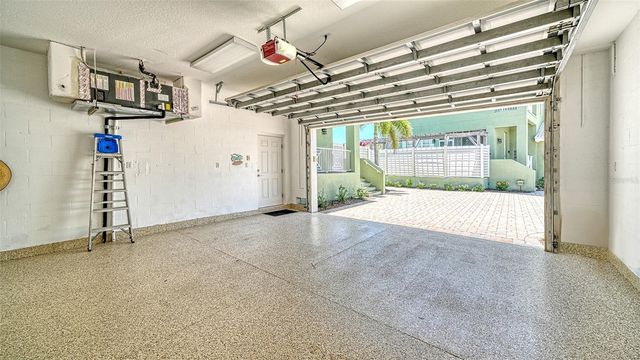 357 TIERRA MAR LANE 5, Sarasota, FL 34242