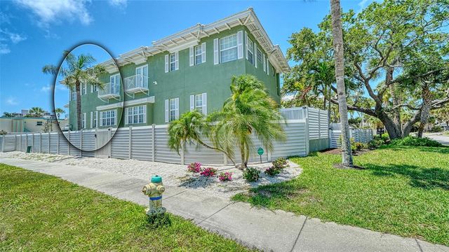357 TIERRA MAR LANE 5, Sarasota, FL 34242