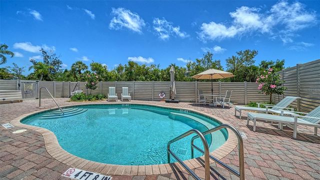 357 TIERRA MAR LANE 5, Sarasota, FL 34242