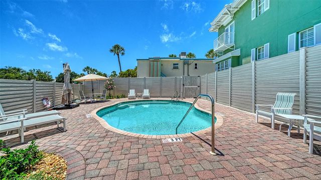 357 TIERRA MAR LANE 5, Sarasota, FL 34242