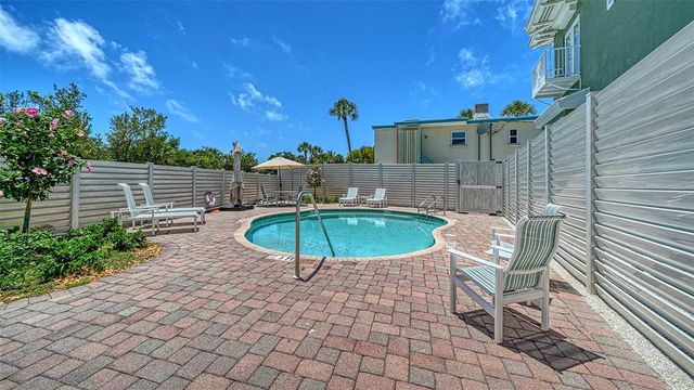 357 TIERRA MAR LANE 5, Sarasota, FL 34242