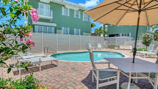 357 TIERRA MAR LANE 5, Sarasota, FL 34242