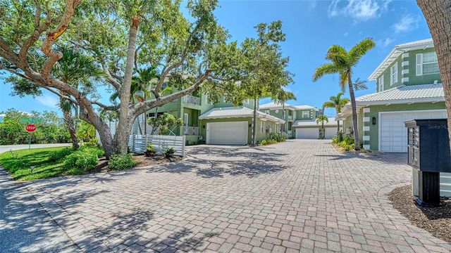 357 TIERRA MAR LANE 5, Sarasota, FL 34242