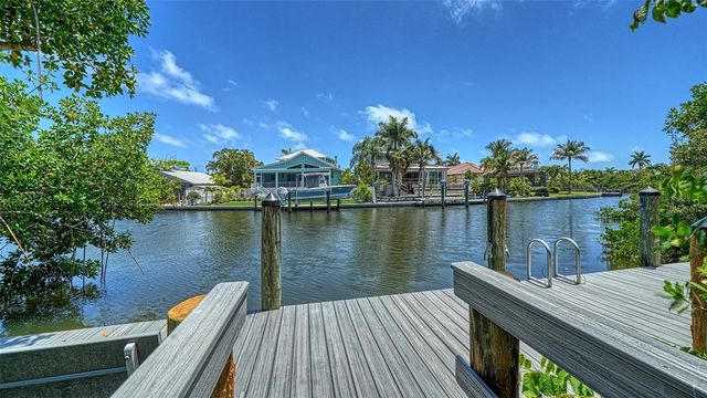 357 TIERRA MAR LANE 5, Sarasota, FL 34242