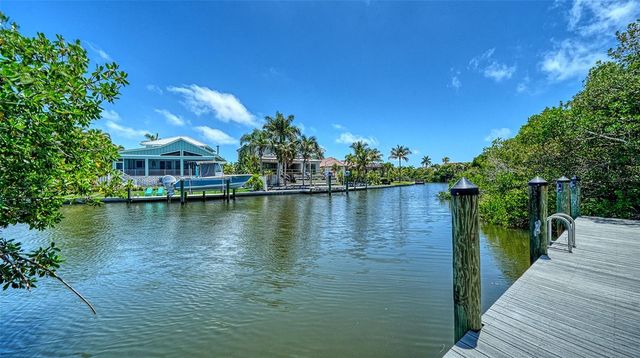 357 TIERRA MAR LANE 5, Sarasota, FL 34242